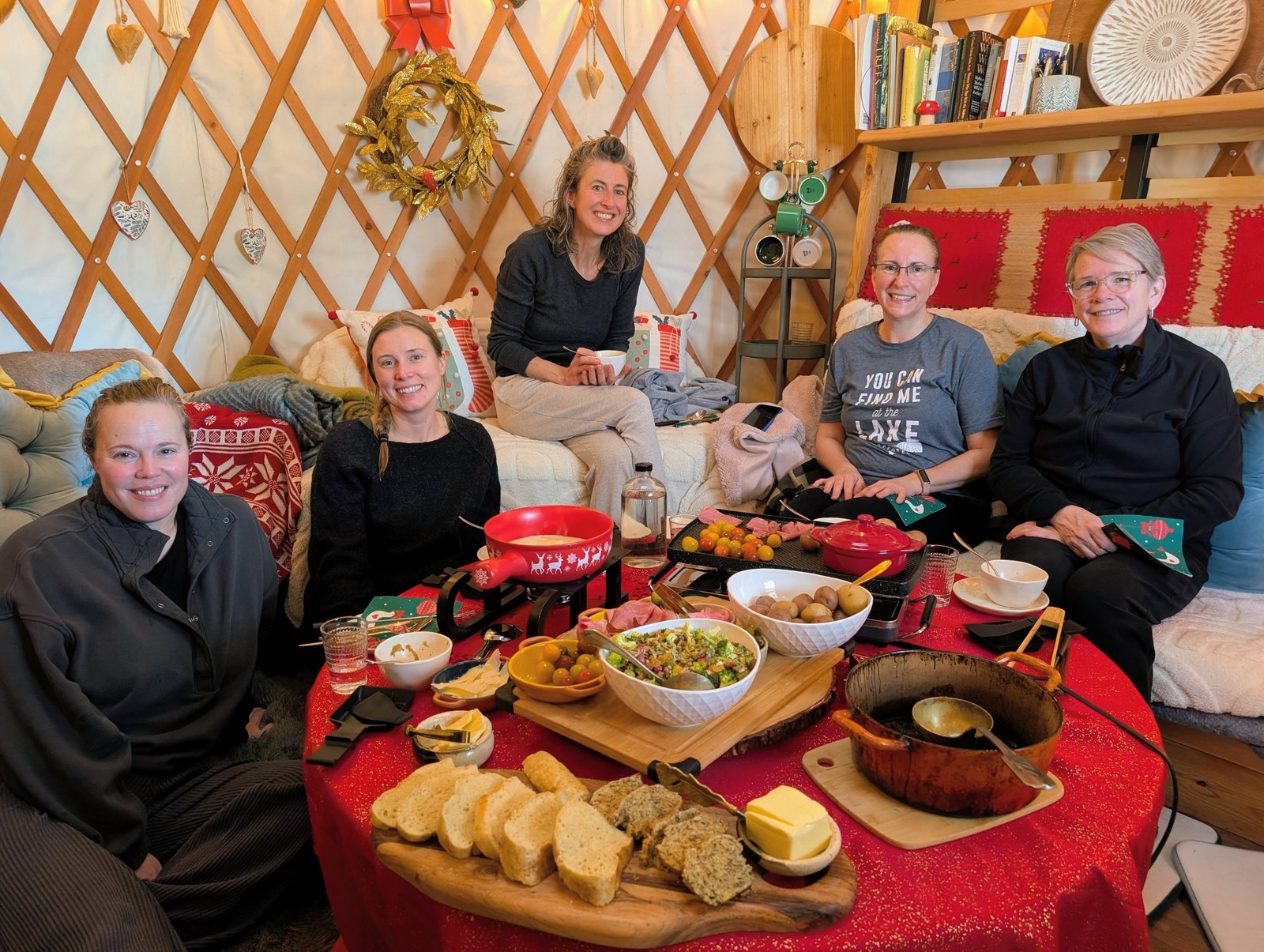Fondue and raclette in the yurt